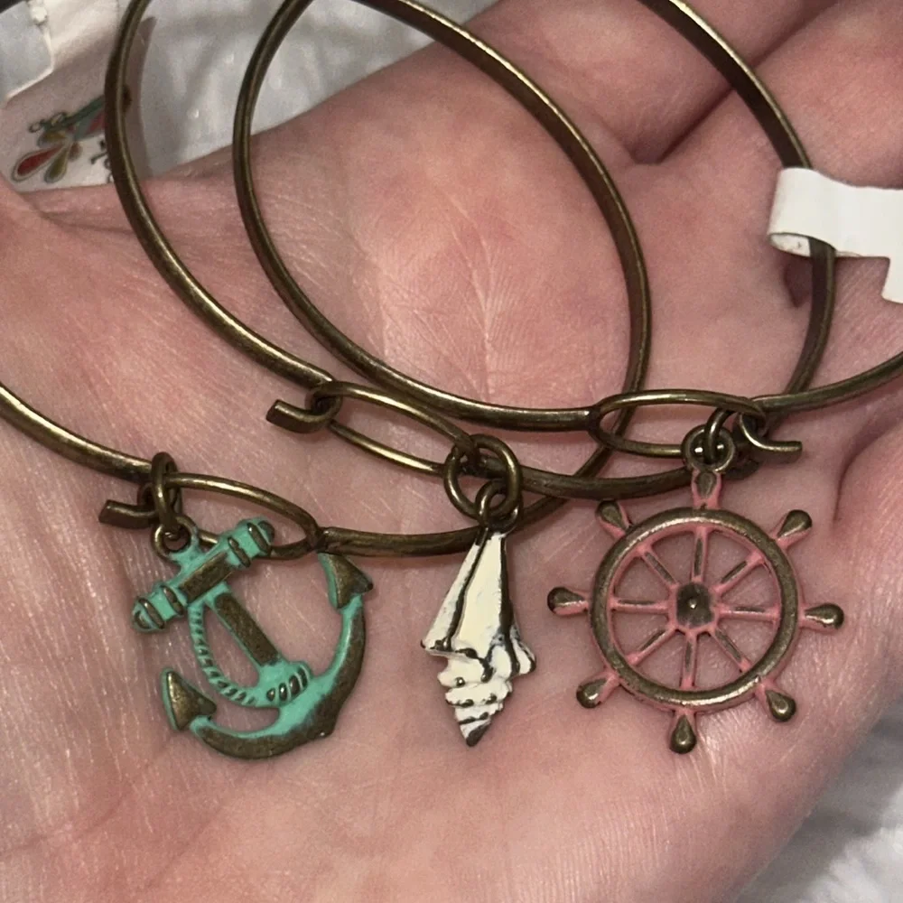 Hand Painted Charm Bracelet Anchor Ship Wheel The Helm Sea Shell Nautical‎ NWT